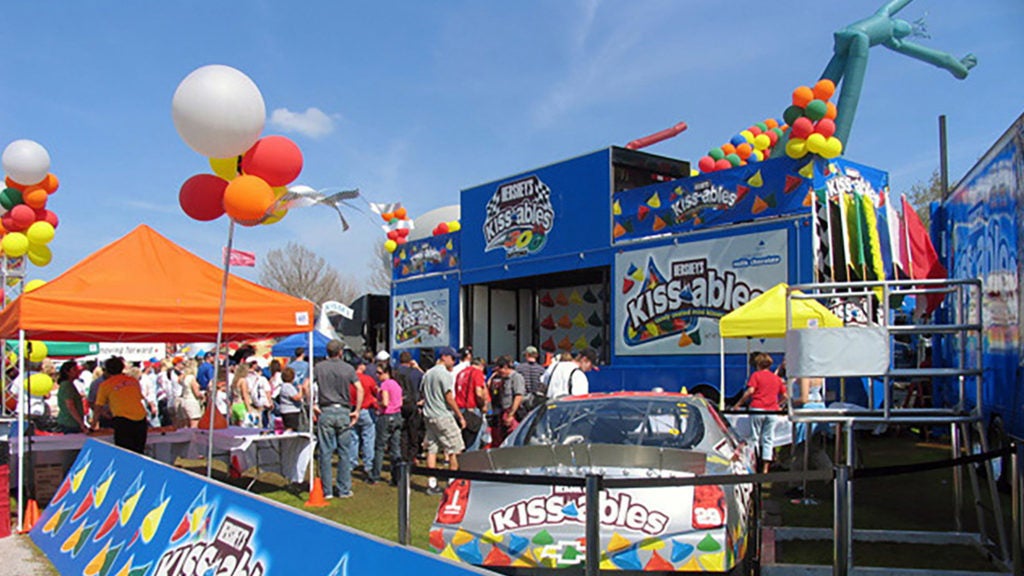 Nabisco: Experiential. Design, sampling & activation by Wildfire.